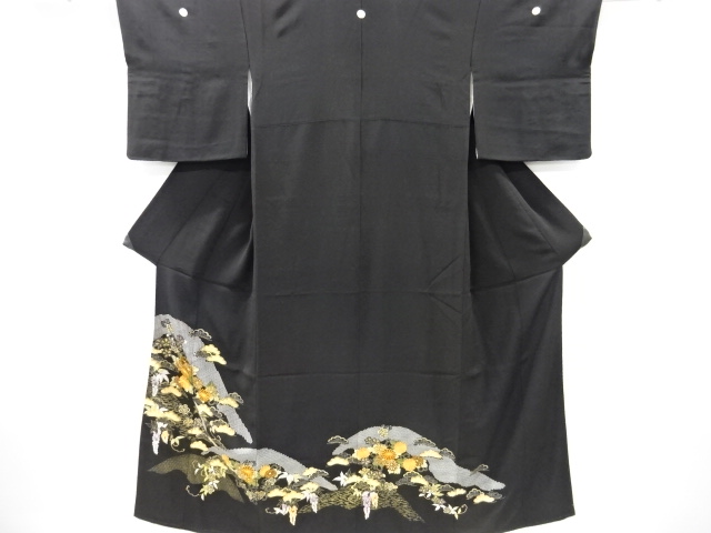 アンティーク　菊に松藤模様刺繍留袖(比翼付き)