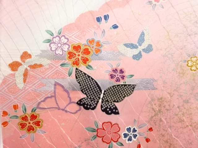 アンティーク　蝶に桜模様着物