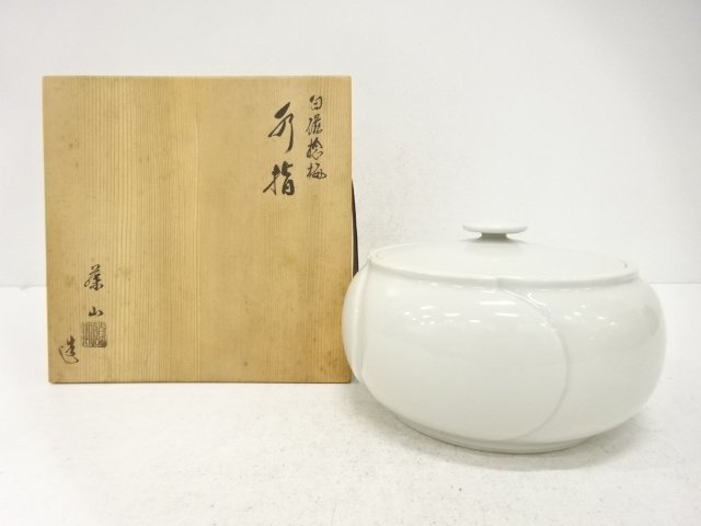 SALE!! JAPANESE COLLECTIBLE / KATO FUJIYAMA-ZO / WHITE PORCELAIN / TWISTED PL