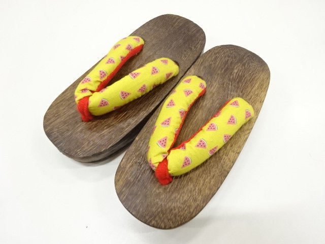 SALE!! JAPANESE KIMONO / UNUSED YAKI-KIRI FOR KIDSGETA (18 CM)