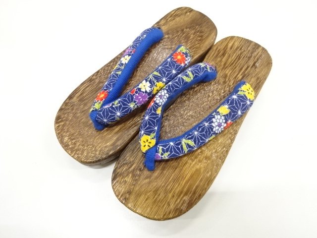 SALE!! JAPANESE KIMONO / UNUSED YAKI-KIRI FOR KIDSGETA (19 CM)