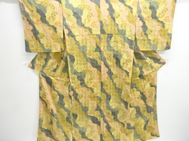 SALE!! JAPANESE KIMONO / KOMON / CLASSICAL PATTERN 