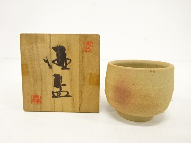 JAPANESE POTTERY / SAKE CUP 