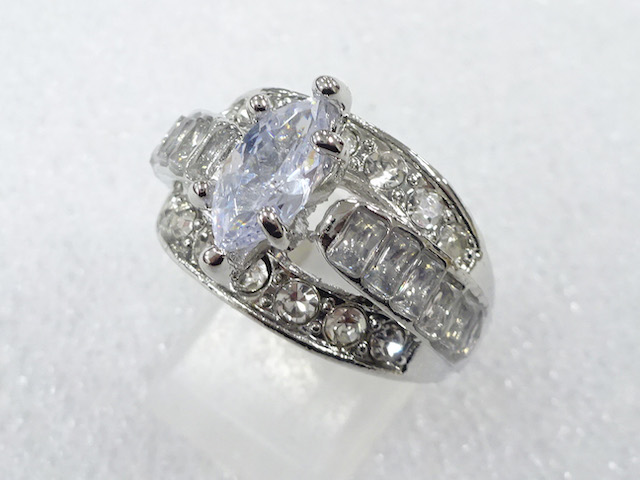 SALE!! CRYSTAL FASHION RING / JP SIZE 19