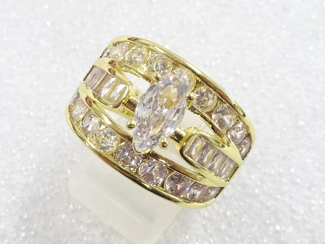 SALE!! JAPANESE KIMONO / ANTIQUE CRYSTAL RING (SIZE 20.5)