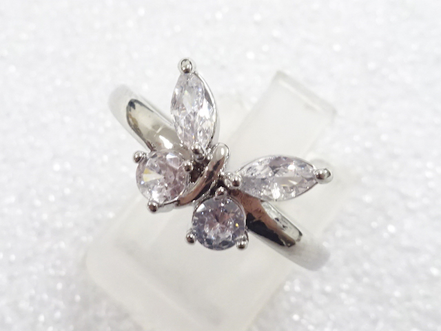 SALE!! JAPANESE KIMONO / ANTIQUE CRYSTAL RING (SIZE 17)
