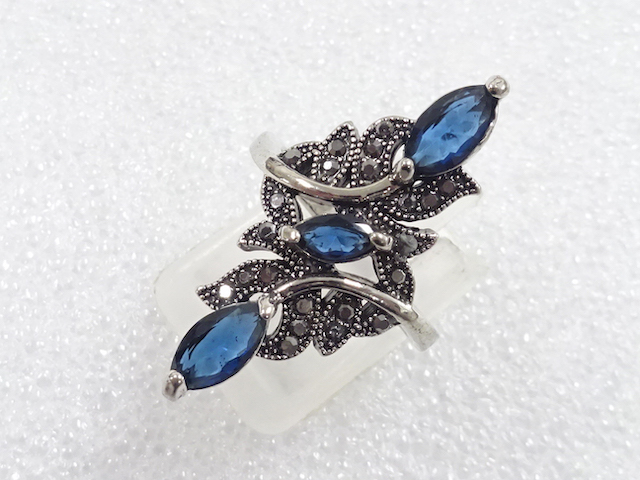 SALE!! Colored stone ring (size 7.5)
