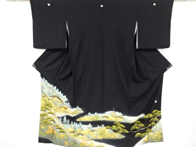 リサイクル　作家物　金彩寺院風景模様留袖(比翼付き)