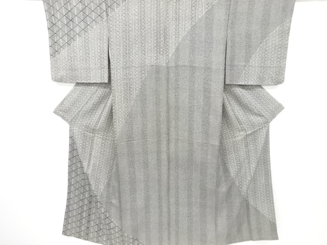 SALE!! JAPANESE KIMONO / VINTAGE HOMONGI / SILK / PINE & RHOMBUS