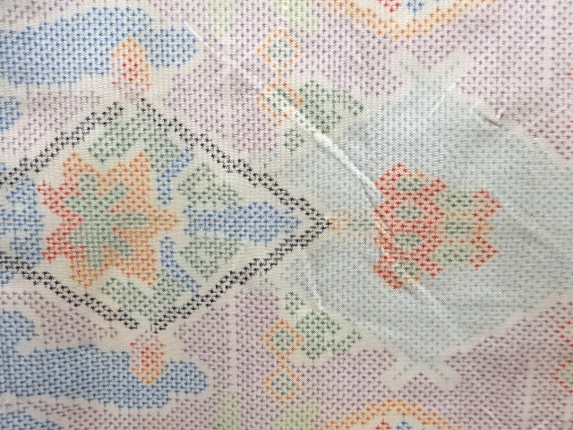 アンティーク　幾何学に笹楓模様織り出し本場大島紬着物(5マルキ)