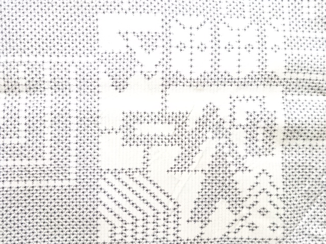 アンティーク　色紙に抽象模様織り出し本場白大島紬着物(5マルキ)