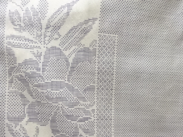 アンティーク　色紙に花模様織り出し本場白大島紬着物(7マルキ)