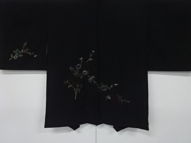 リサイクル　草花模様刺繍絵羽織