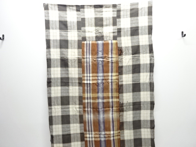 SALE!! JAPANESE KIMONO / ANTIQUE FABRIC OF FUTON / COTTON / GRID